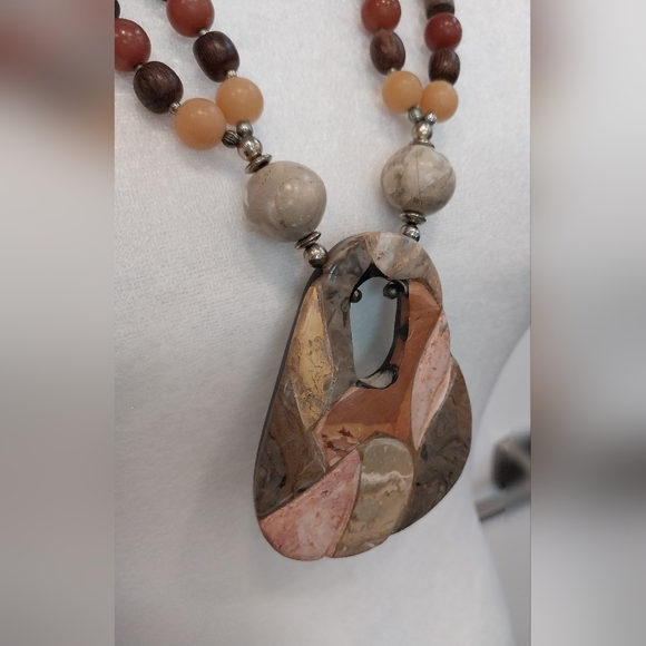 Vintage Stone and Wood Beaded Necklace Geometric Inlay Pendant Neutral Colors - Picture 6 of 16